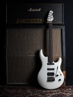 Ernie Ball Music Man Luke HSS Pearl White