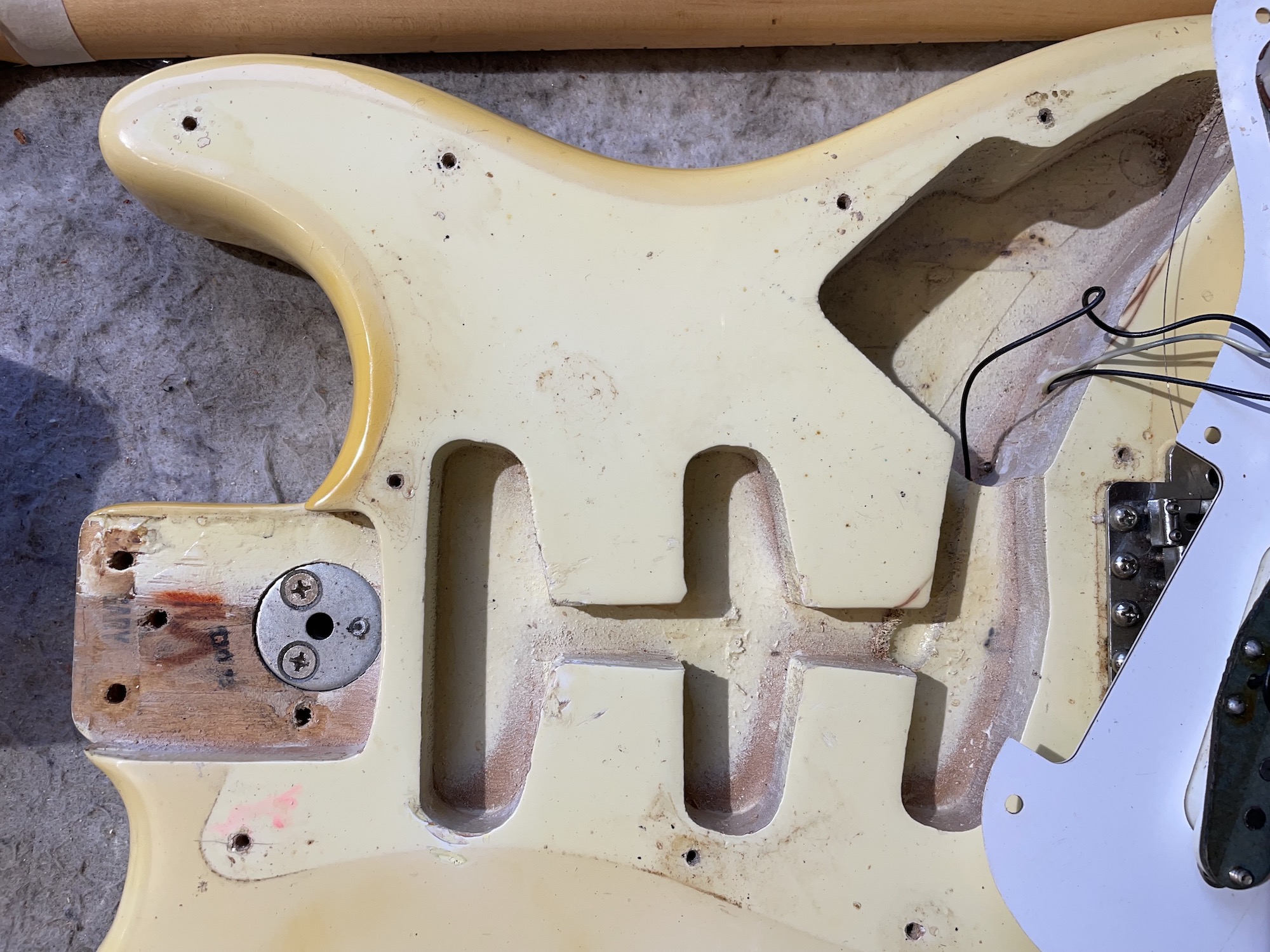 Fender Stratocaster 1972 Olympic White (on commission)