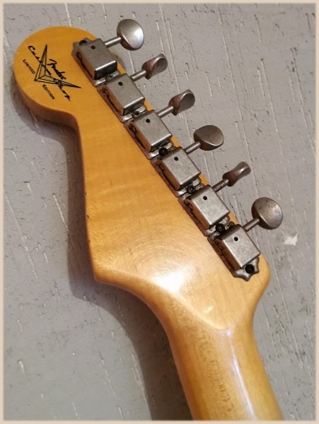 Fender® Custom Shop Limited Edition '55 Relic Maple AG Blue