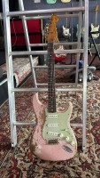 Fender Custom Shop Shell Pink Ltd. 62/63 Stratocaster – Super Heavy Relic (NAMM26 deal