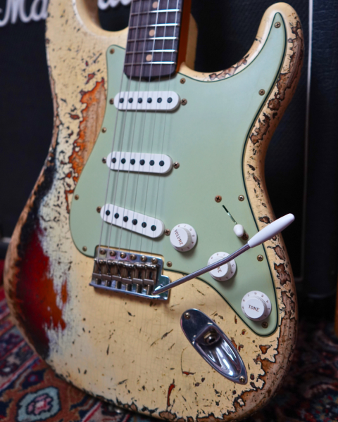 Fender Custom Shop VTG White / Sunburst Ltd. 61 Stratocaster – Super Heavy Relic (NAMM26 deal)