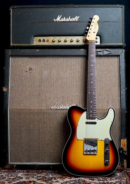 Fender® Custom Shop '61 Telecaster Custom JRN 3 Tone Sunburst