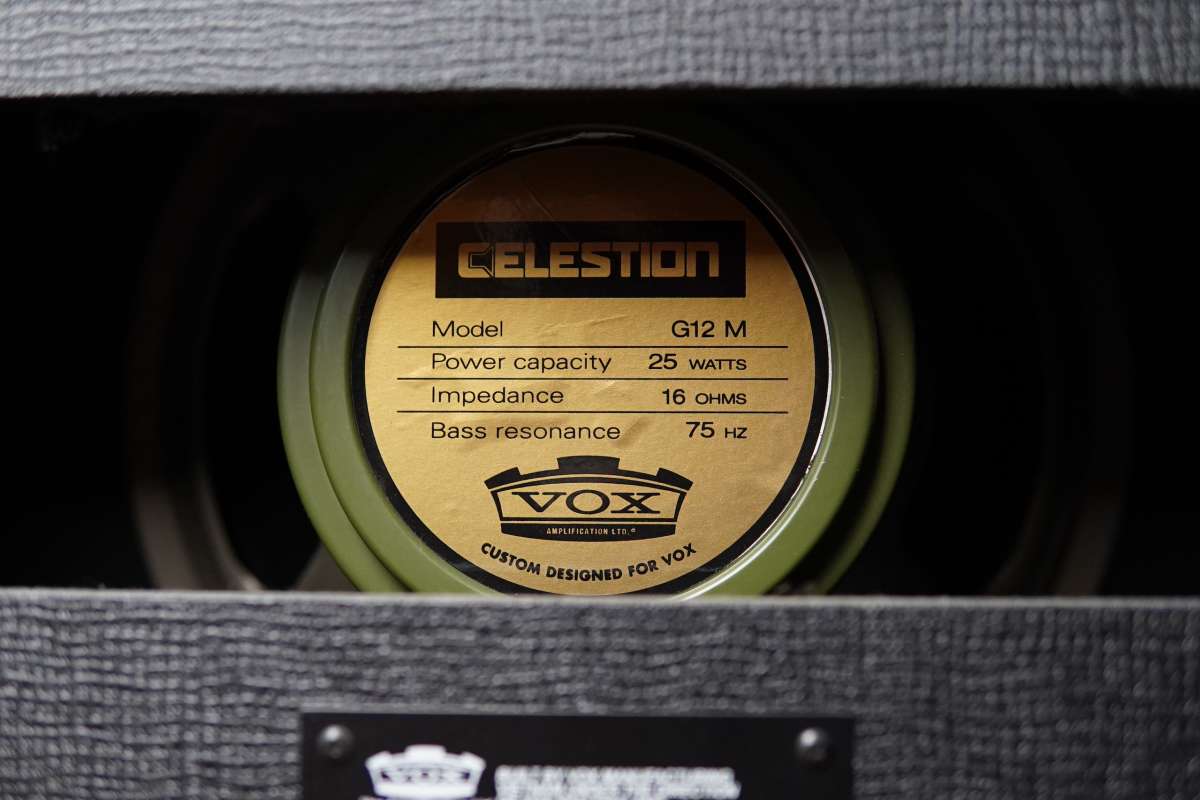 VOX V112NT Cab | Kloppmann Electrics